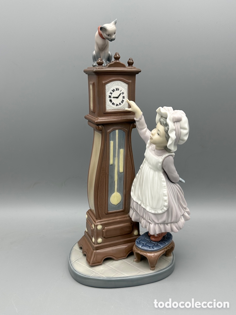 Antig&uuml;edades: REF: 01005347 &ldquo;NI&Ntilde;ITA PONIENDO LA HORA&rdquo; LLADR&Oacute; - Foto 2