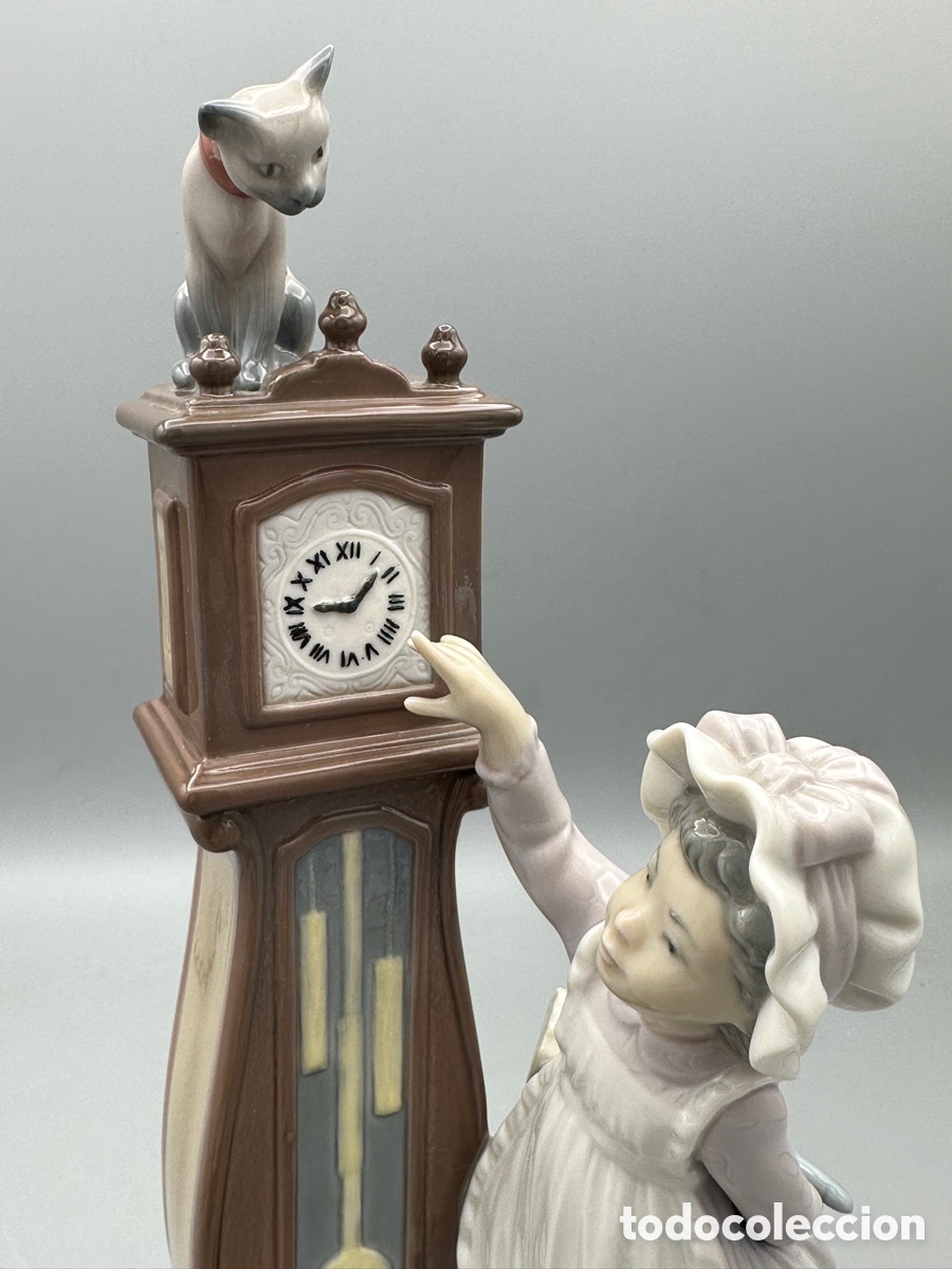 Antig&uuml;edades: REF: 01005347 &ldquo;NI&Ntilde;ITA PONIENDO LA HORA&rdquo; LLADR&Oacute; - Foto 3
