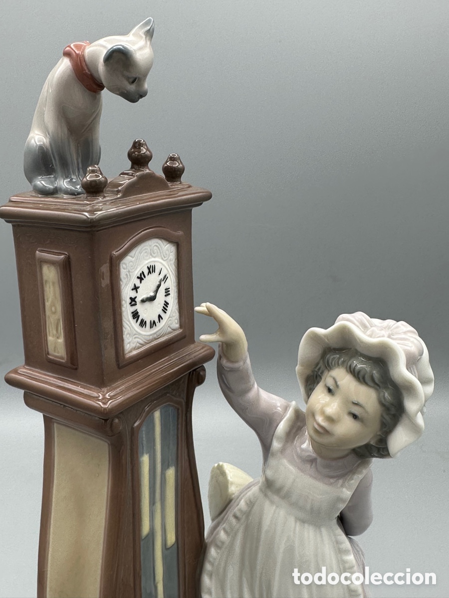 Antig&uuml;edades: REF: 01005347 &ldquo;NI&Ntilde;ITA PONIENDO LA HORA&rdquo; LLADR&Oacute; - Foto 4