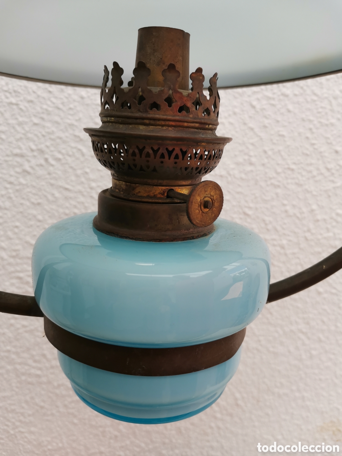 Antig&uuml;edades: Quinque de opalina azul de techo - Foto 4