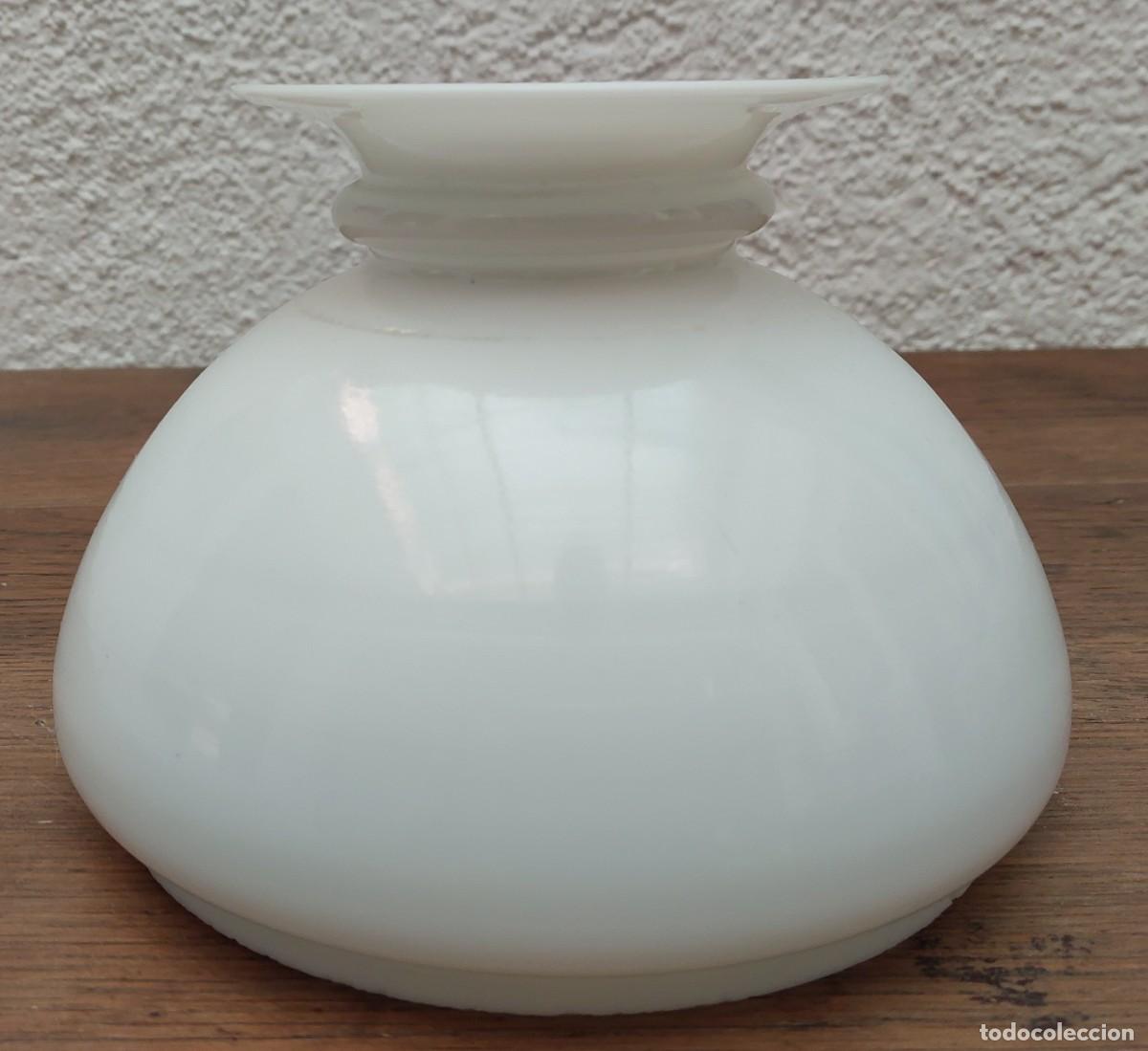 Antig&uuml;edades: TULIPA PARA L&Aacute;MPARA DE OPALINA BLANCA - Foto 1