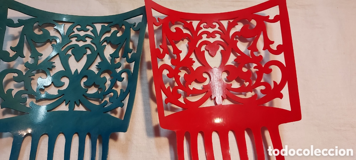 Antig&uuml;edades: DOS PEINETAS ROJA Y AZUL - Foto 4