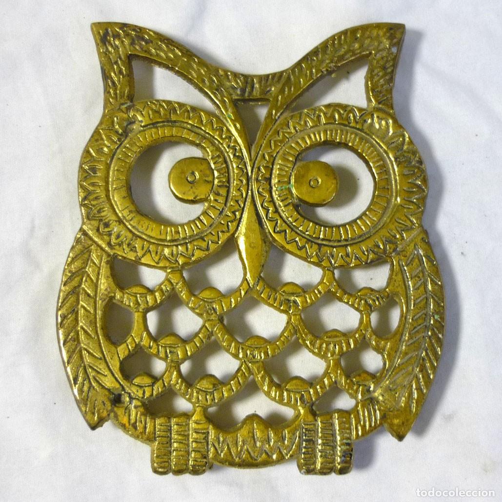 Antig&uuml;edades: Salvamanteles de bronce en forma de buho - Foto 1