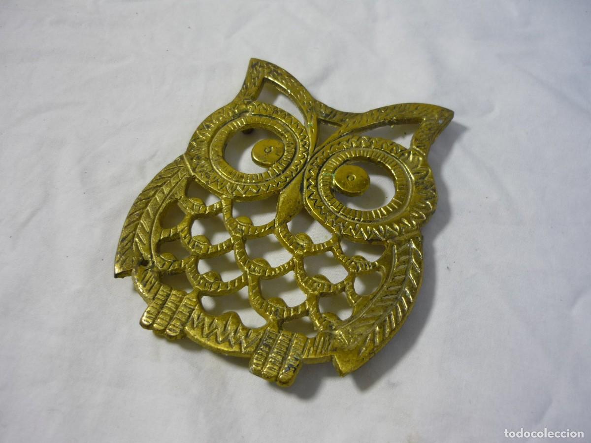 Antig&uuml;edades: Salvamanteles de bronce en forma de buho - Foto 2