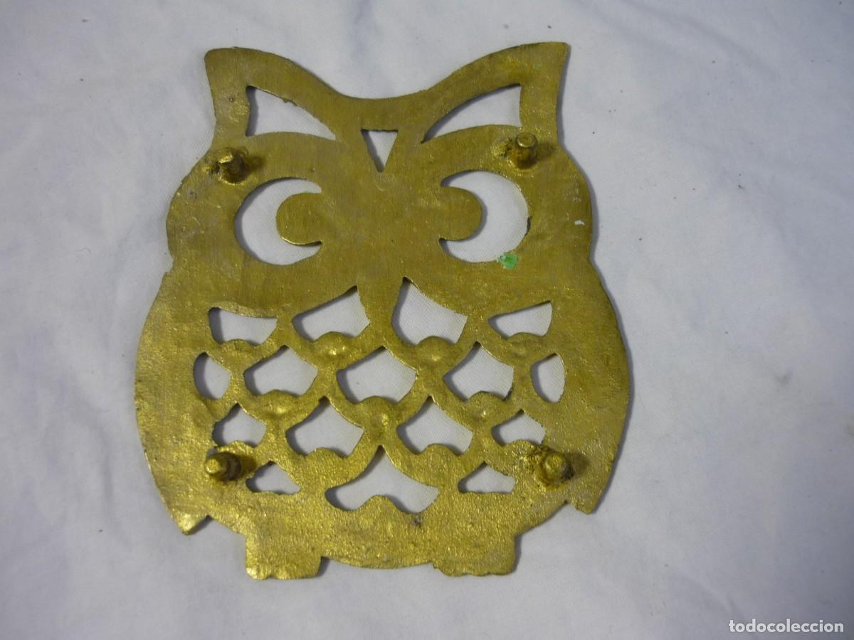 Antig&uuml;edades: Salvamanteles de bronce en forma de buho - Foto 3