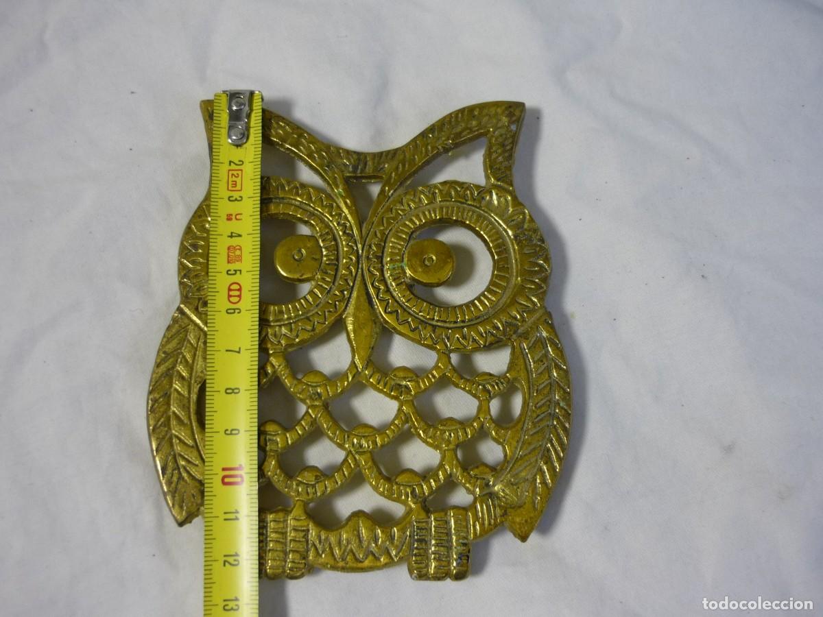 Antig&uuml;edades: Salvamanteles de bronce en forma de buho - Foto 5