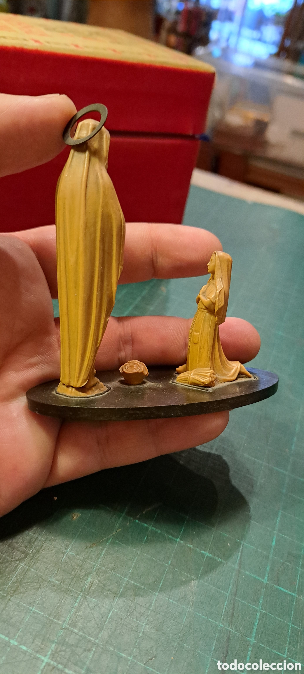 Antig&uuml;edades: Figura Virgen pl&aacute;stico - Foto 3