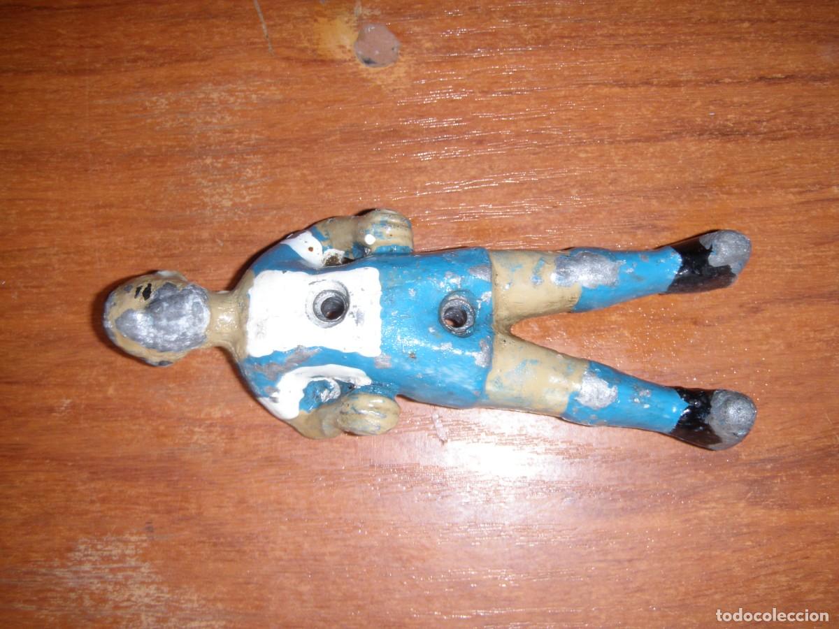 Antig&uuml;edades: antiguo mu&ntilde;eco de futbolin - Foto 1