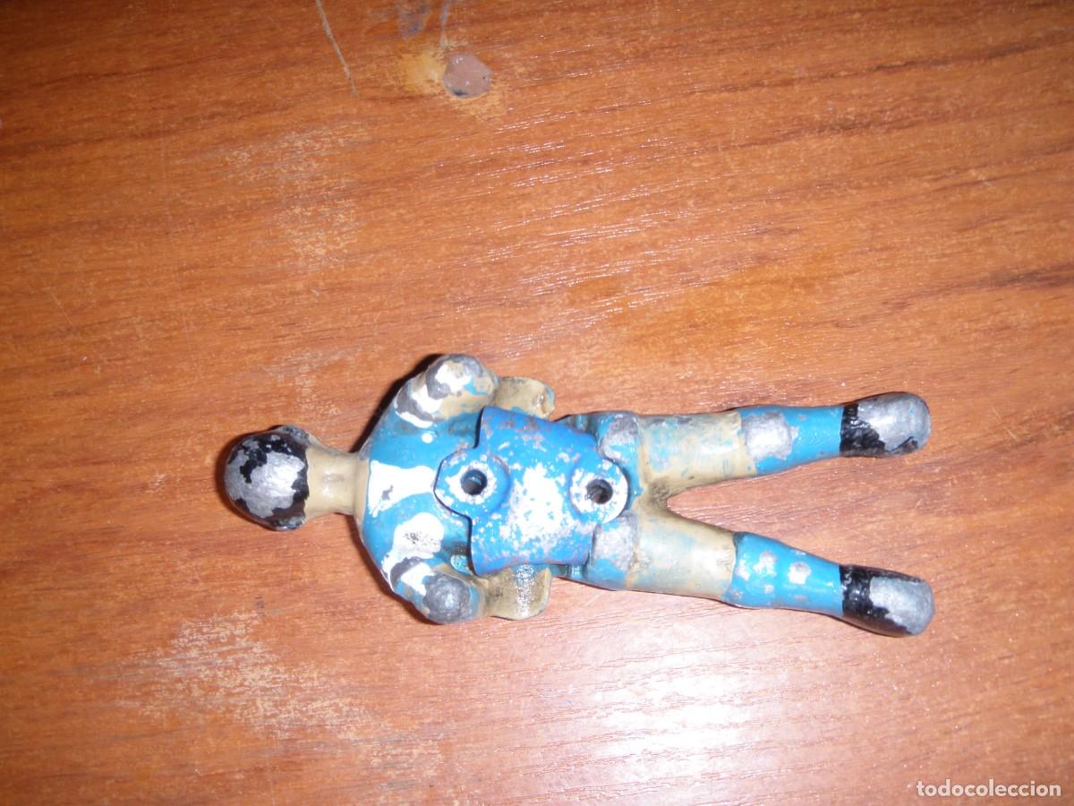 Antig&uuml;edades: antiguo mu&ntilde;eco de futbolin - Foto 3
