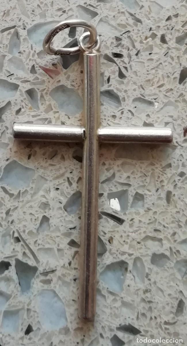Antig&uuml;edades: Cruz simple en plata 3.50 cm - Foto 1