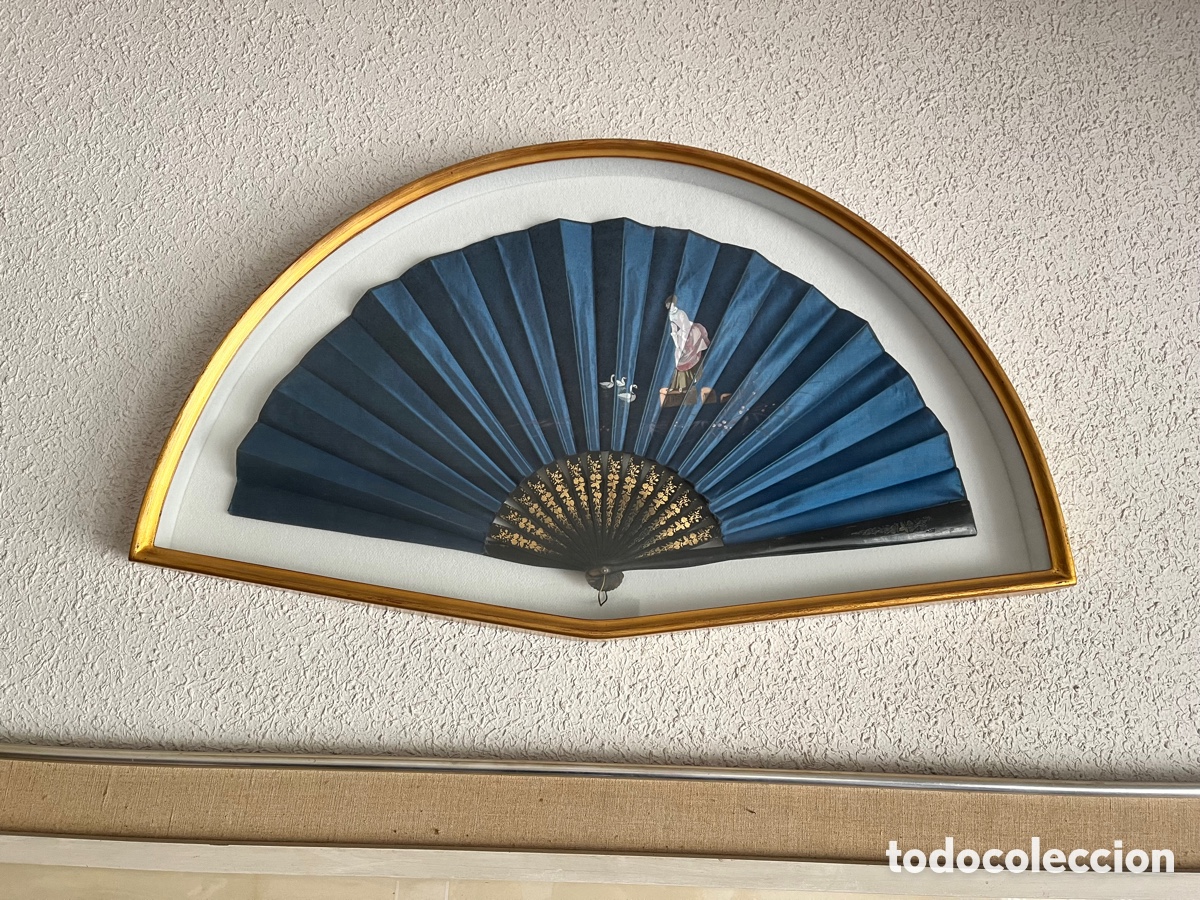 Antig&uuml;edades: Abanico grande enmarcado - Foto 1