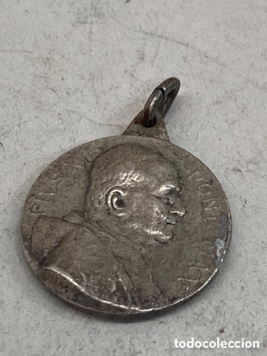 Antig&uuml;edades: Medalla religiosa de plata C16 - Foto 2