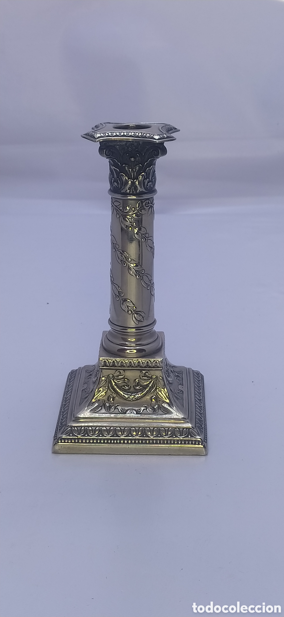 Antig&uuml;edades: Candelero columna corintia plateada - Foto 1