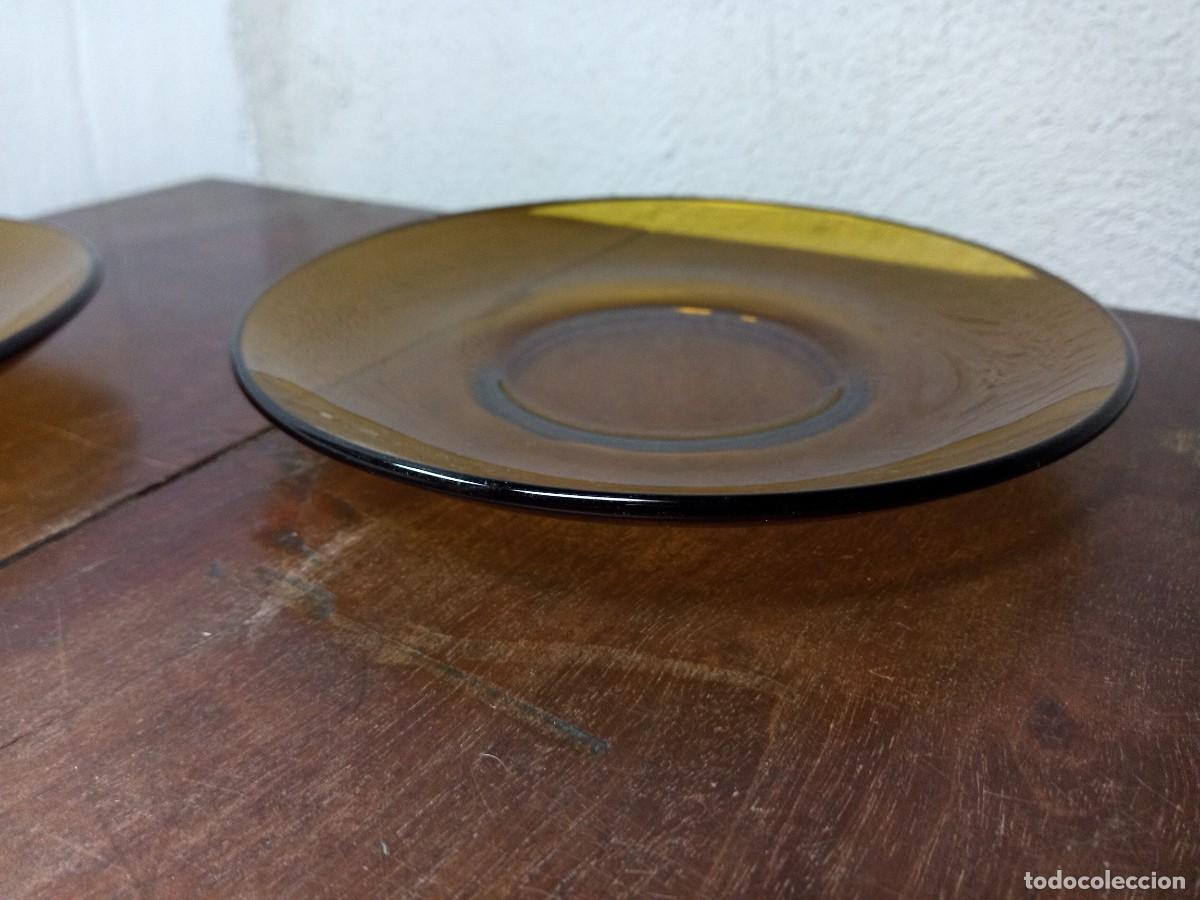 Antig&uuml;edades: Dos platos de postre Duralex. &Aacute;mbar. Di&aacute;metro 16 cm. - Foto 5