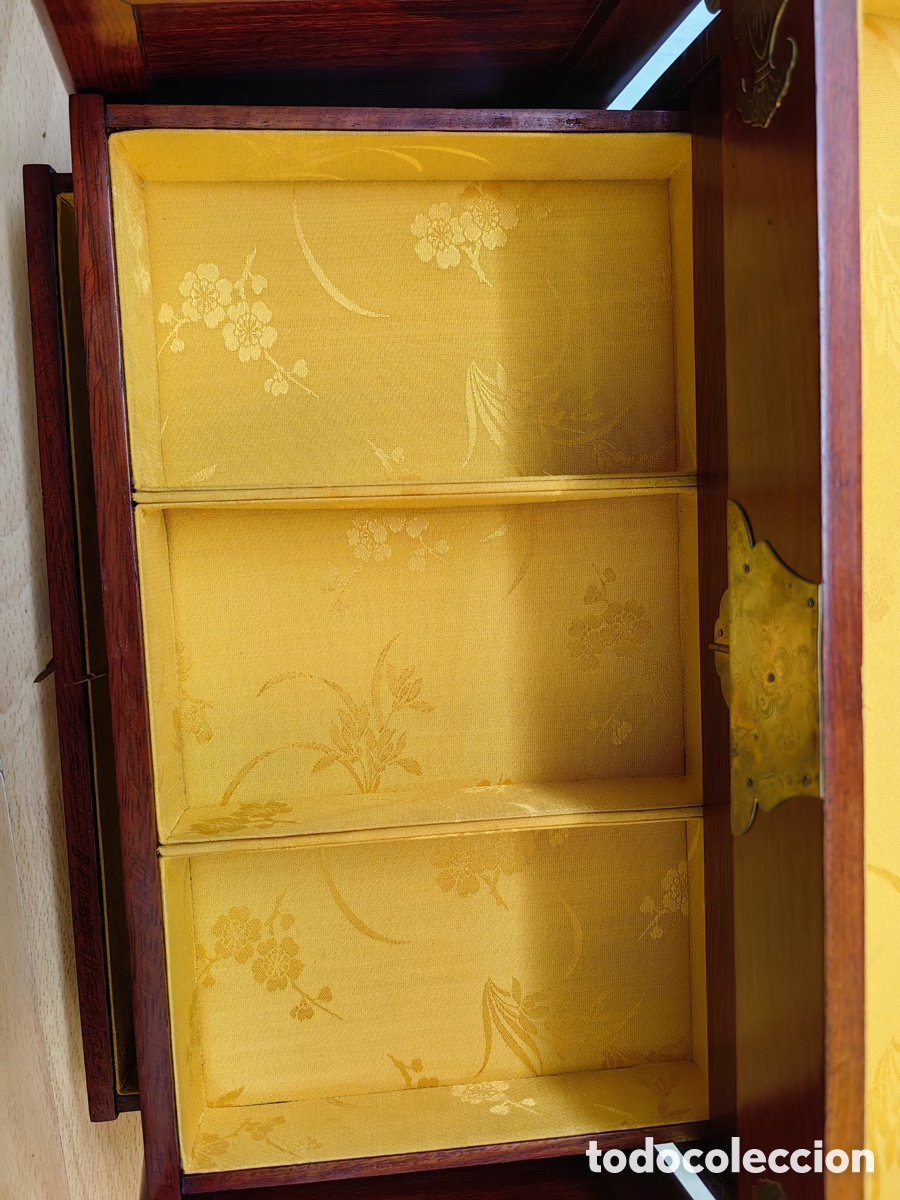 Antig&uuml;edades: Gran caja de madera de China - Foto 8