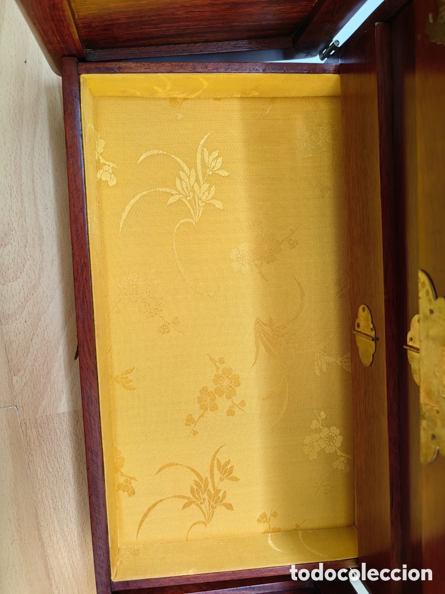 Antig&uuml;edades: Gran caja de madera de China - Foto 9