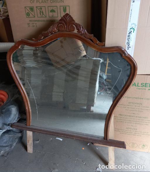 Antig&uuml;edades: ESPEJO ANTIGUO DE MADERA PARA COMODA - Foto 1