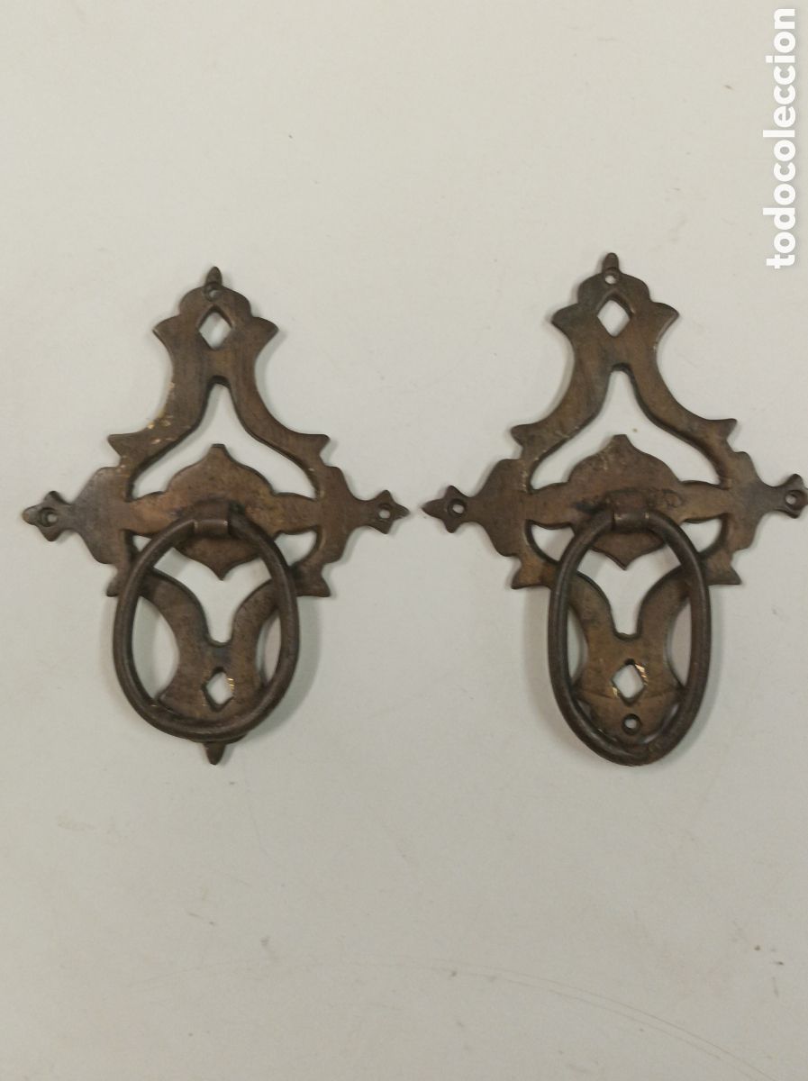 Antig&uuml;edades: Tiradores bronce - Foto 1