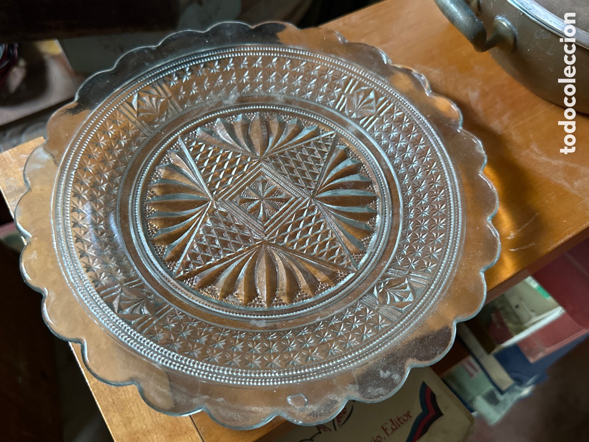 Antig&uuml;edades: Plato de Cristal grabado antiguo