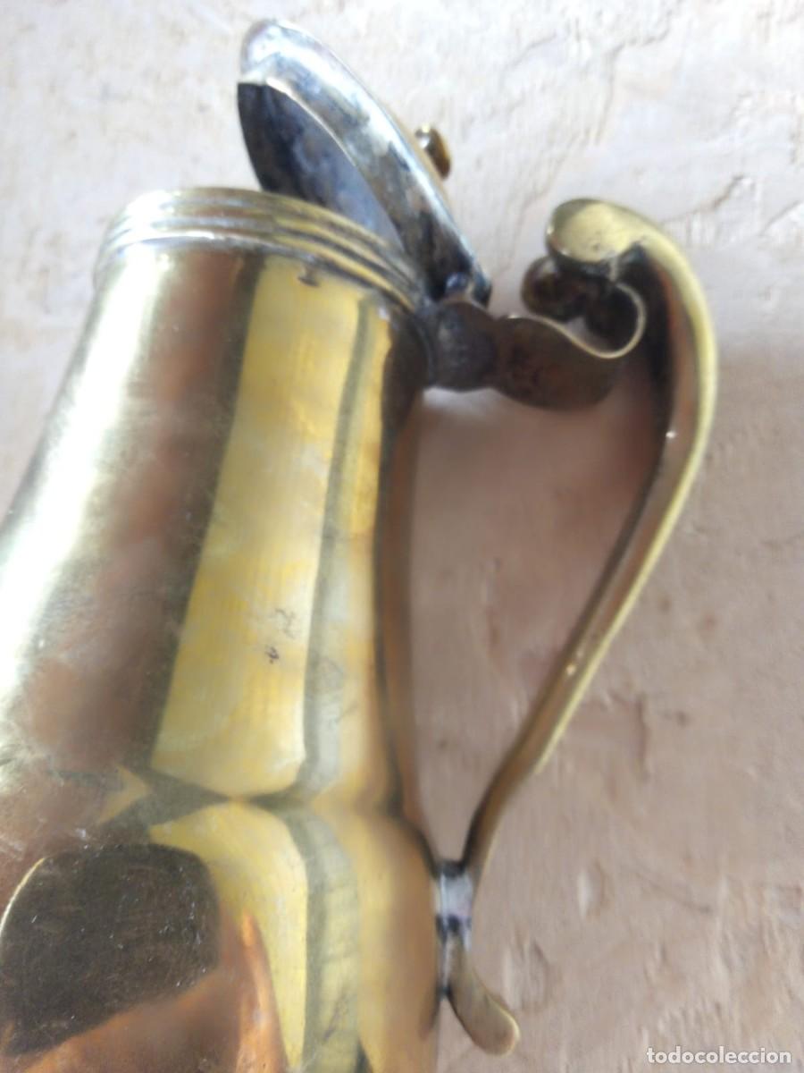 Antig&uuml;edades: JARRA DE LATON CON TAPA - Foto 2