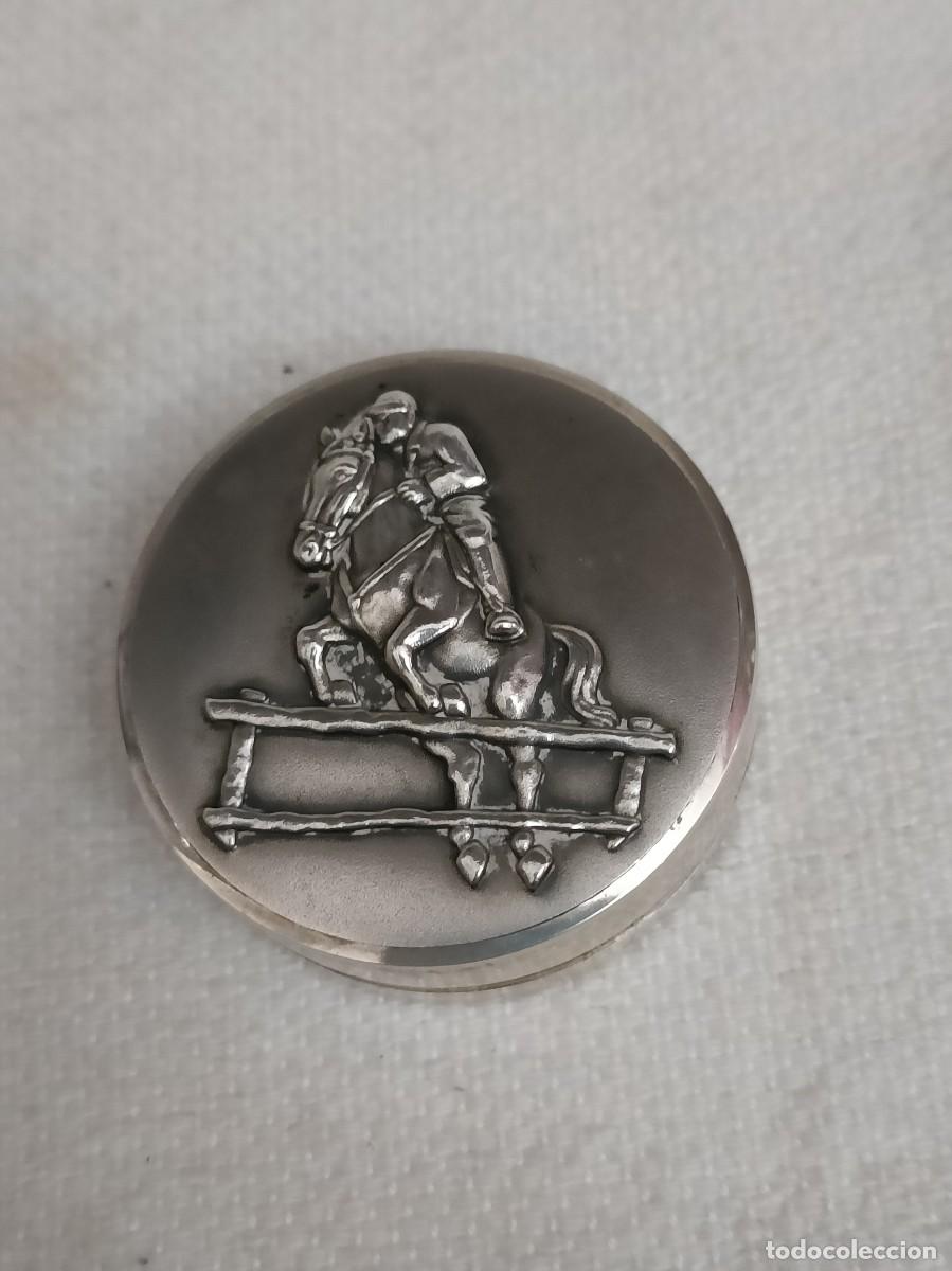 Antig&uuml;edades: Cajita de plata - Foto 1