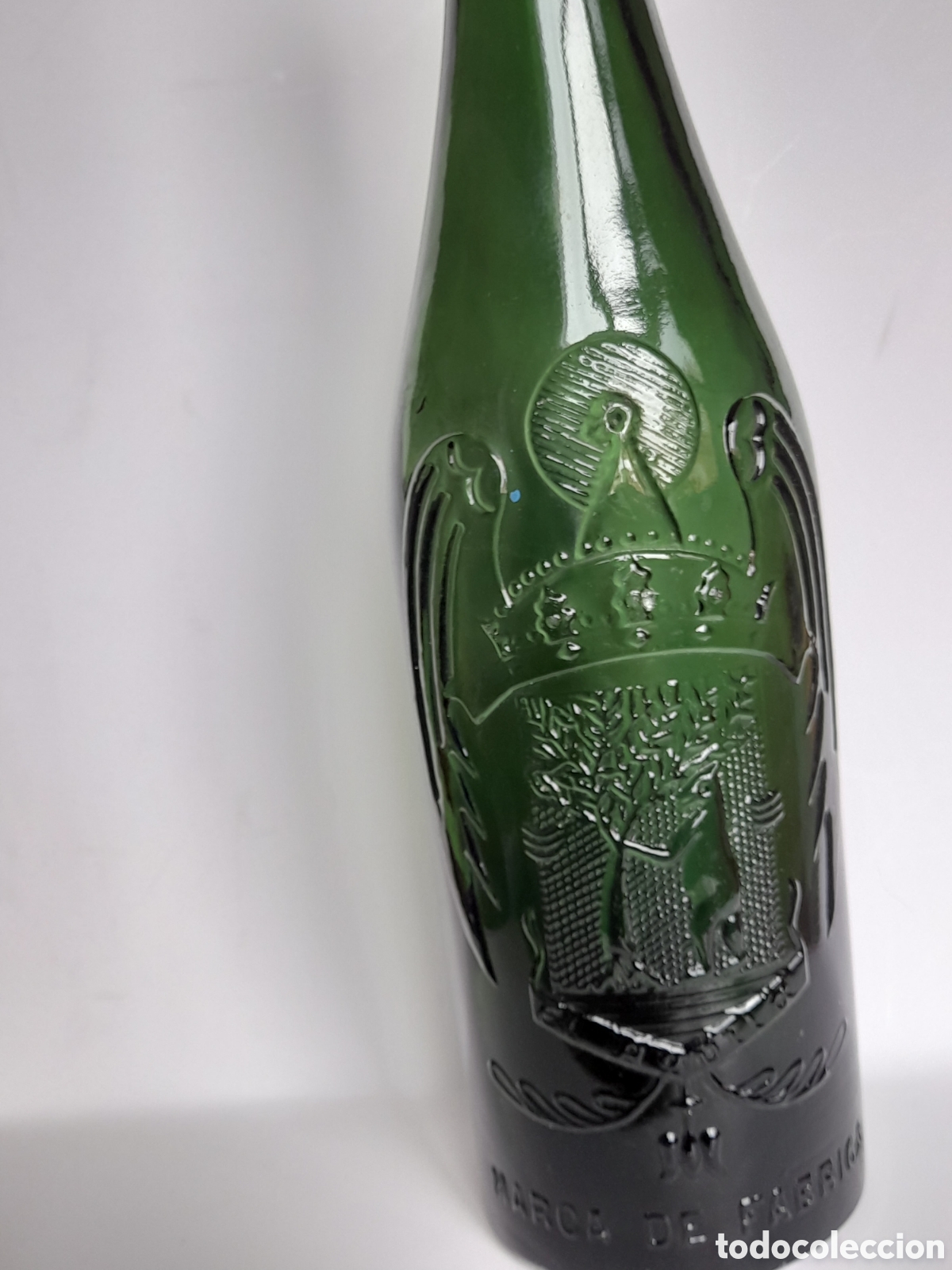 Antig&uuml;edades: Botella cerveza EL AGUILA 1 litro - Foto 4