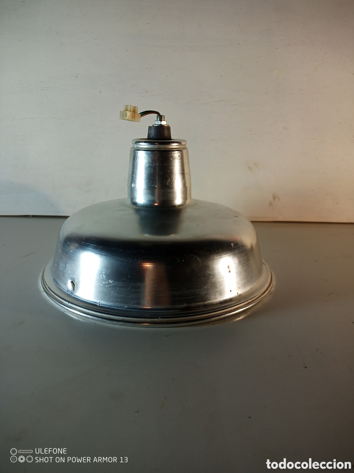 Antig&uuml;edades: L&aacute;mpara industrial aluminio - Foto 1