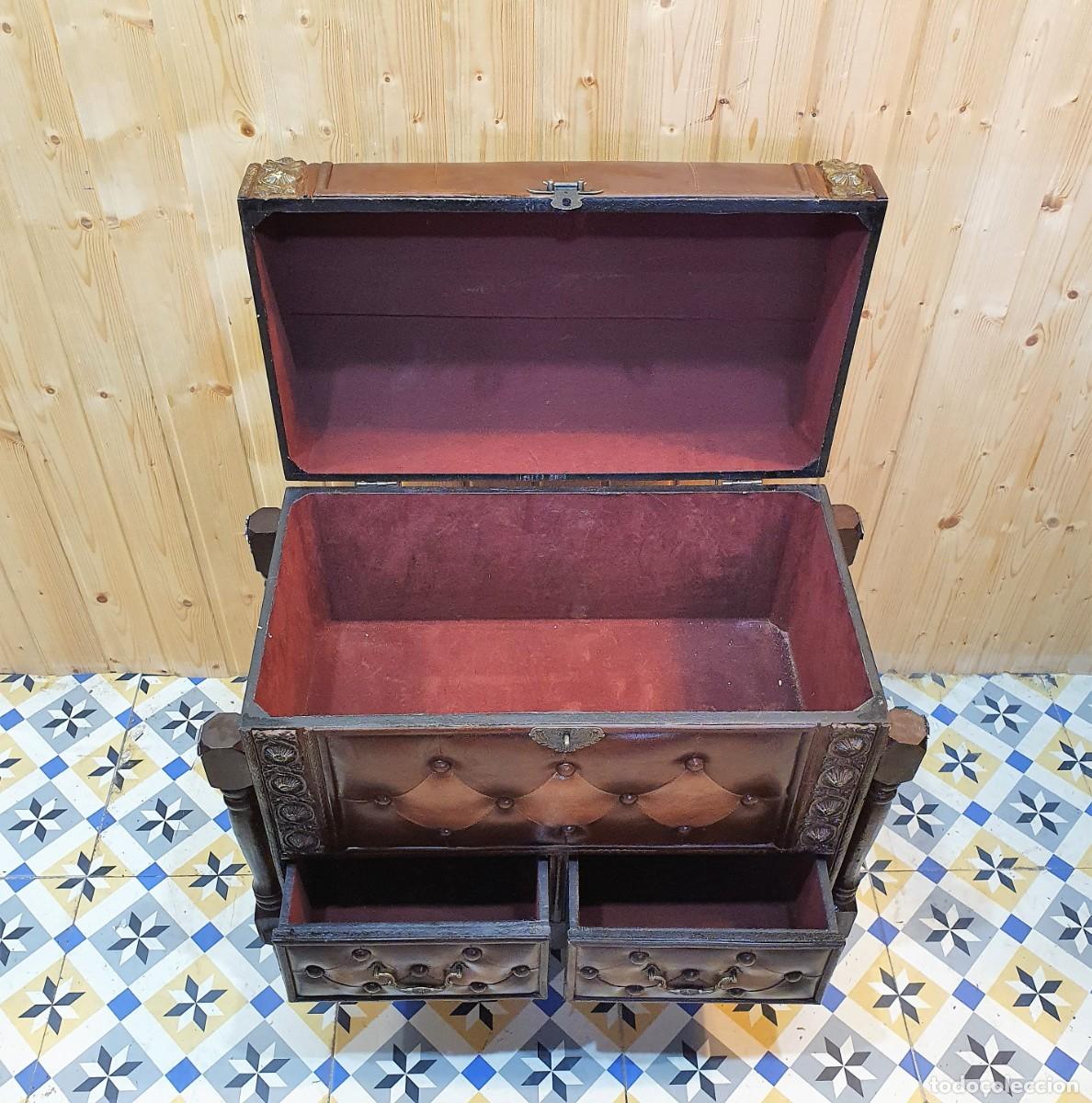Antig&uuml;edades: BAUL ANTIGUO EN PIEL Y MADERA - Foto 3