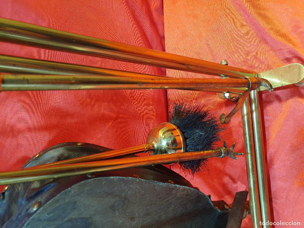 Antig&uuml;edades: JUEGO DE ACCESORIOS CHIMENEA DE LATON - Foto 6