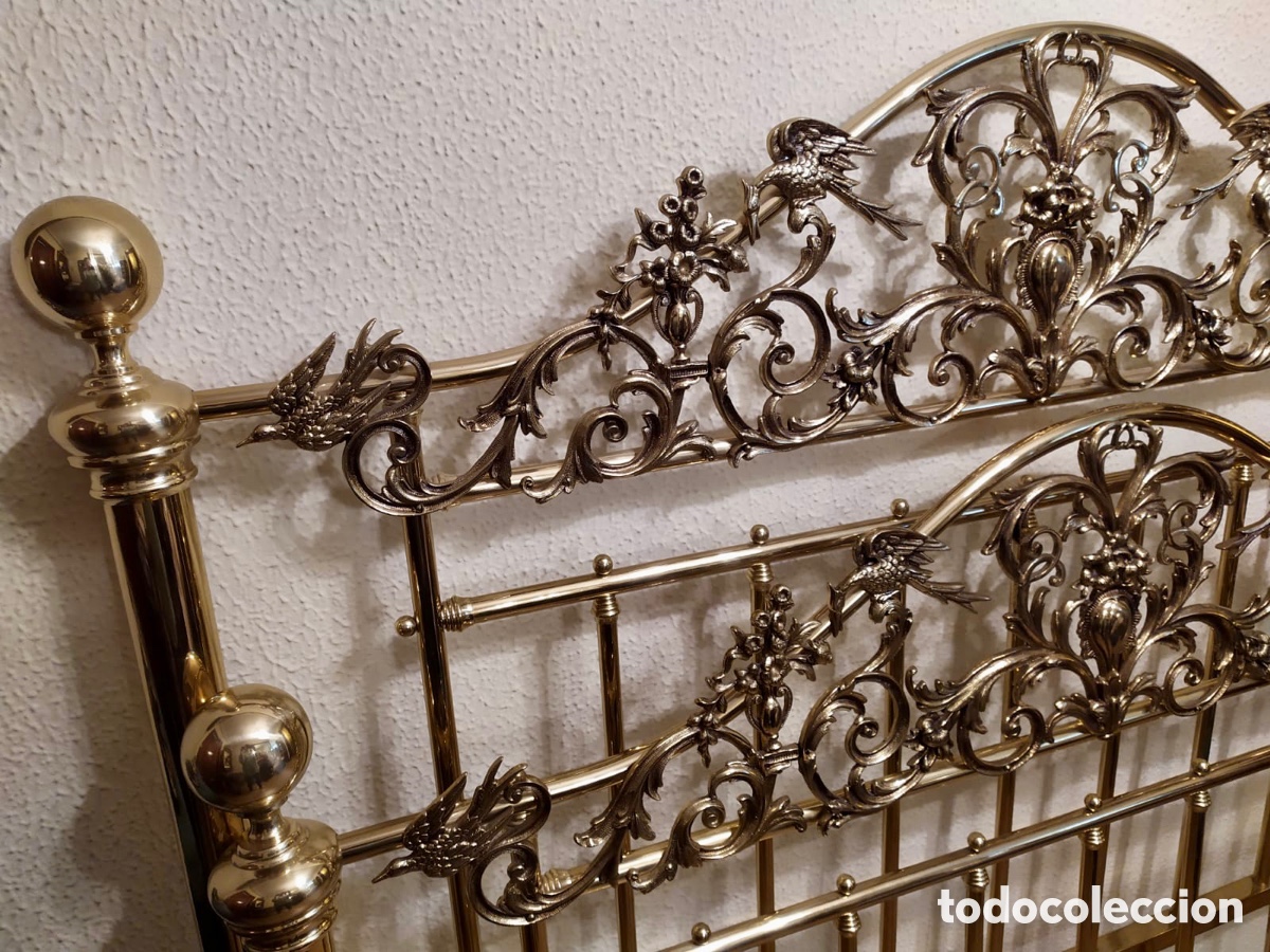 Antig&uuml;edades: Cabecero y piecero de cama de bronce y lat&oacute;n - Foto 2