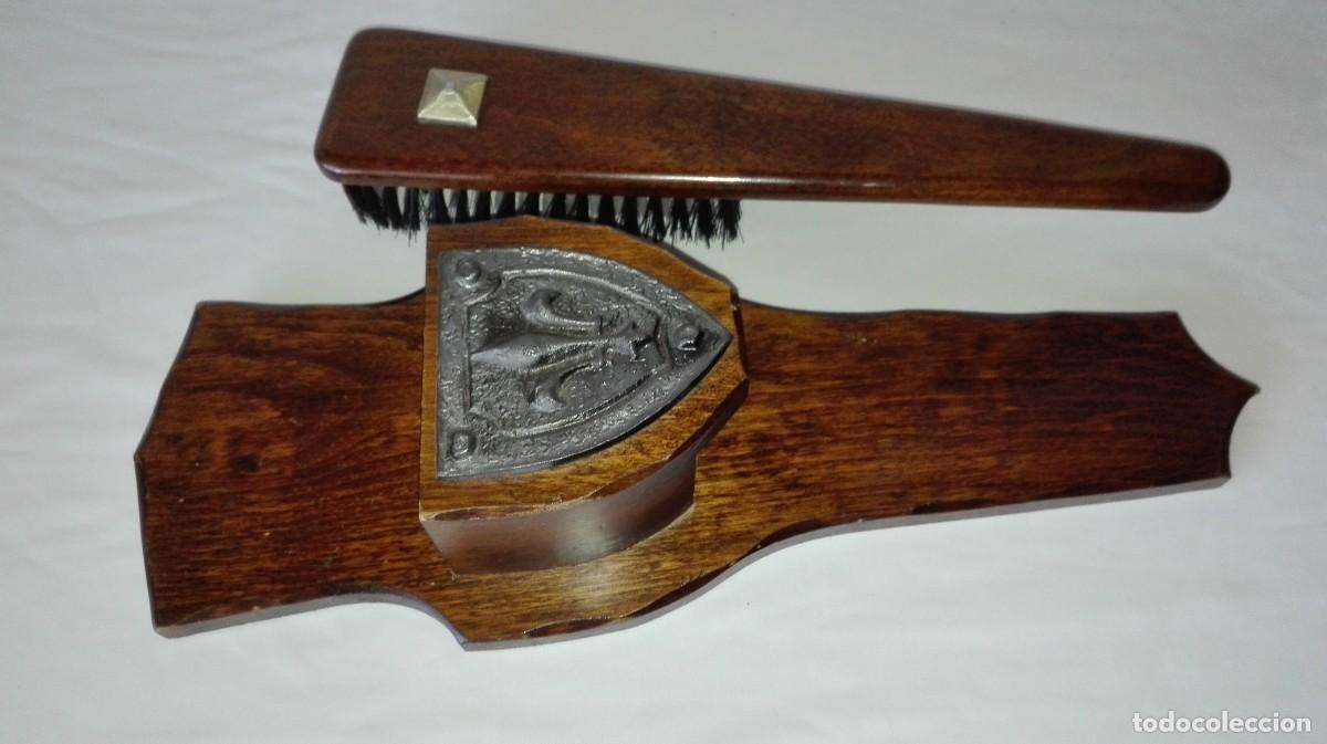 Antig&uuml;edades: CEPILLO DE ROPA - Foto 3