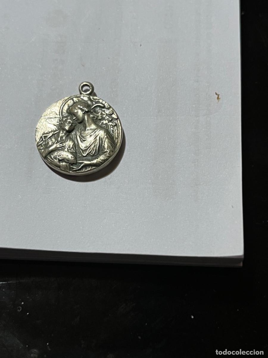 Antig&uuml;edades: Medalla religiosa - Foto 2