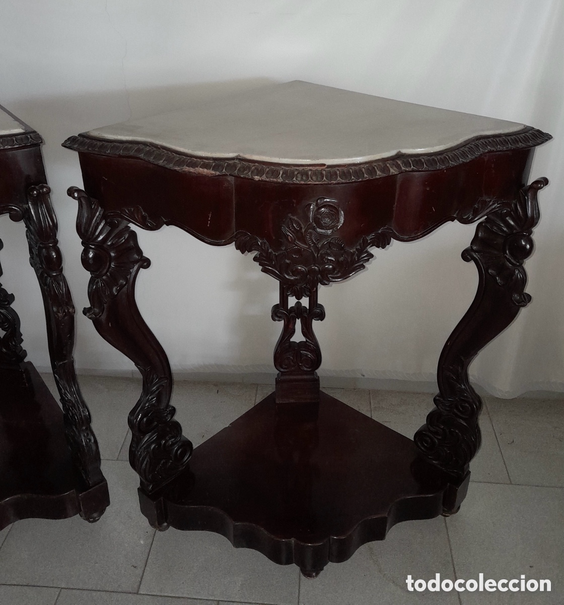 Antig&uuml;edades: Pareja de consolas esquineras - Foto 2
