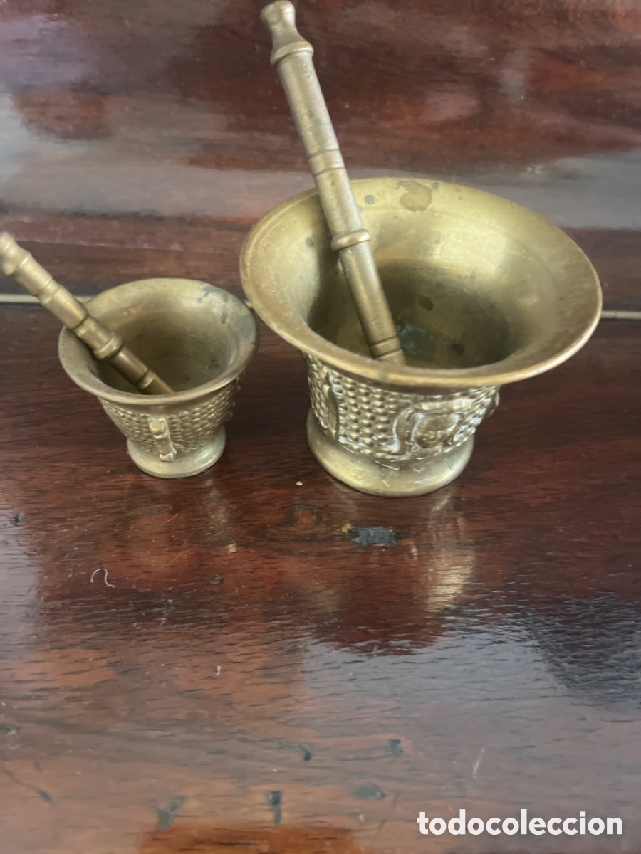 Antig&uuml;edades: Dos almirez dorados. - Foto 1