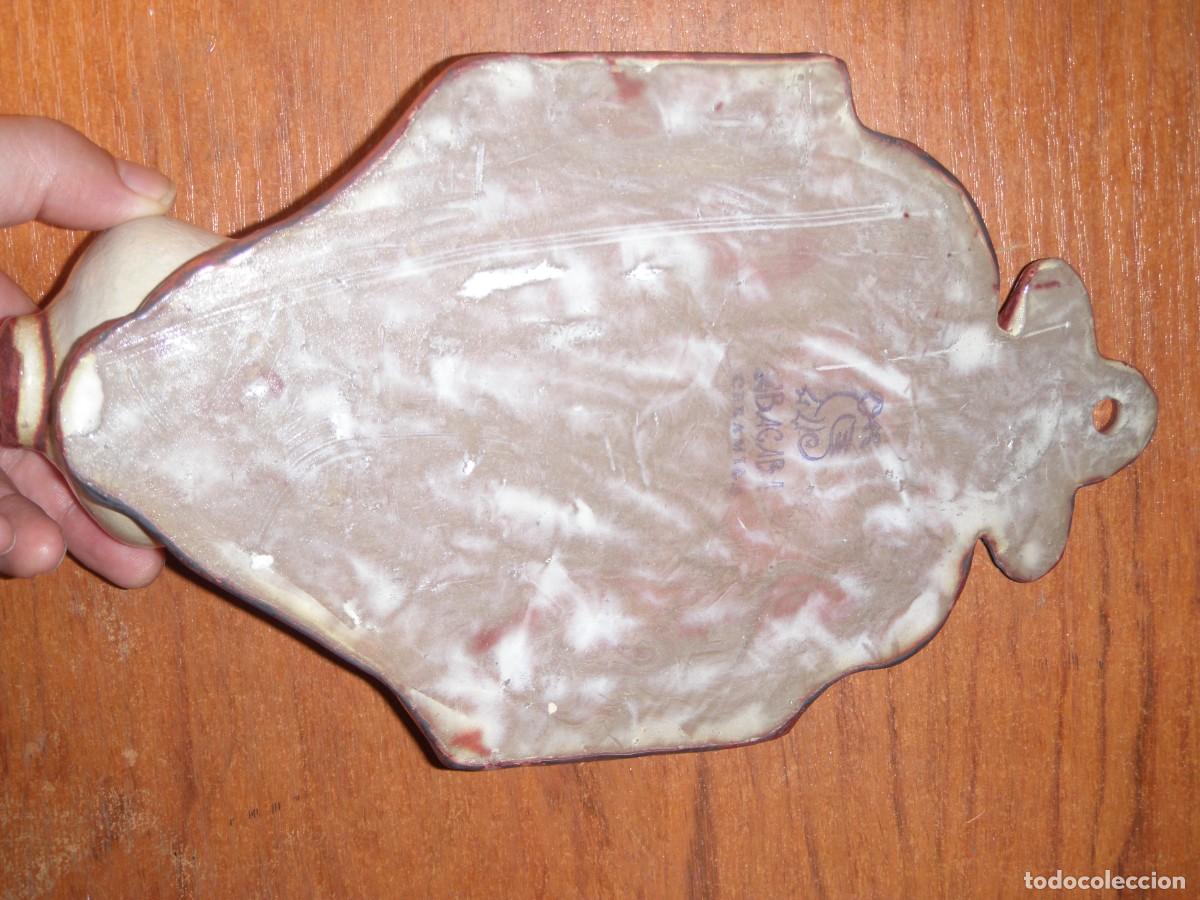 Antig&uuml;edades: PRECIOSA BENDITERA CERAMICA MARCA ABACABA - Foto 6