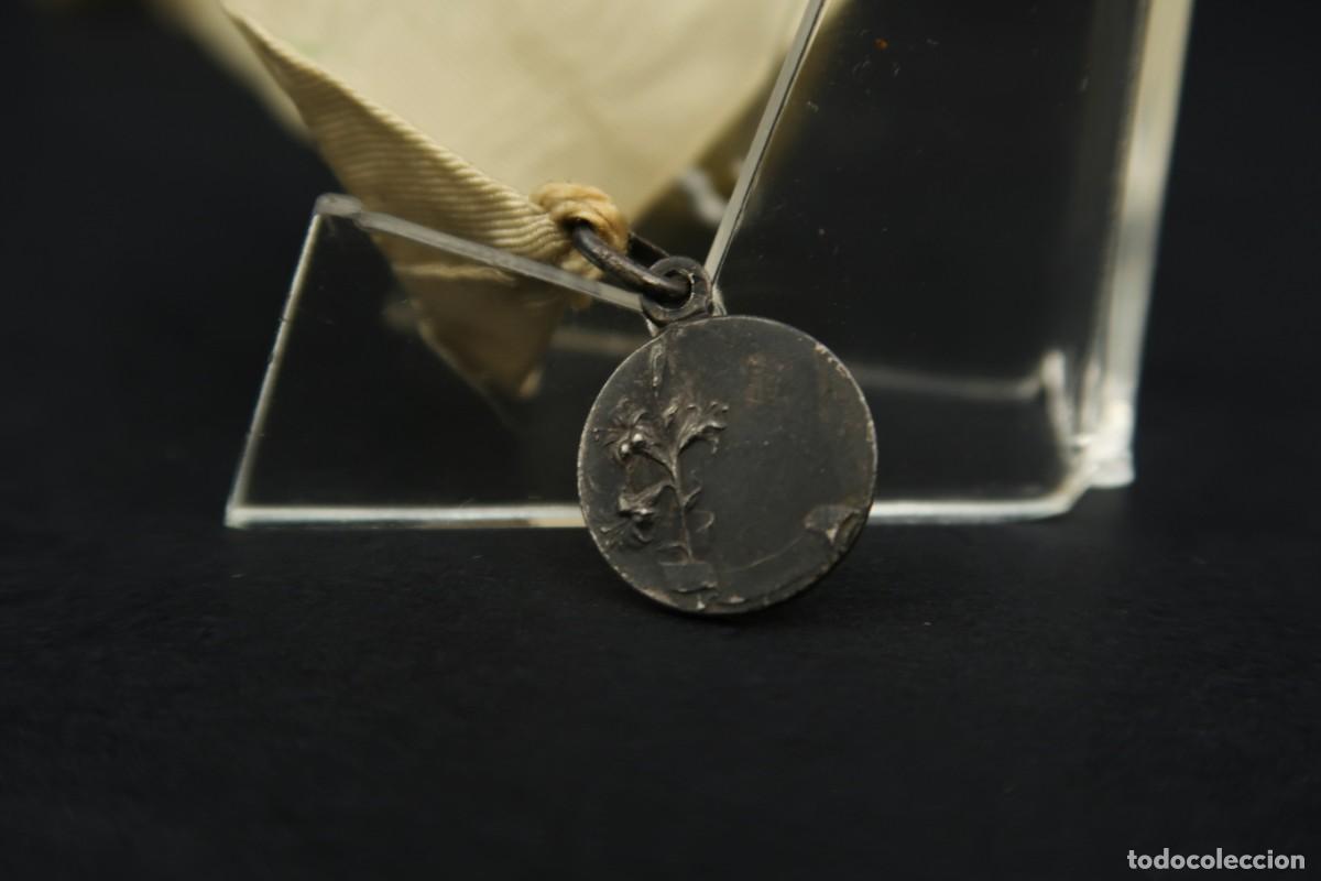 Antig&uuml;edades: Antigua Medalla Religiosa de Plata - Foto 7