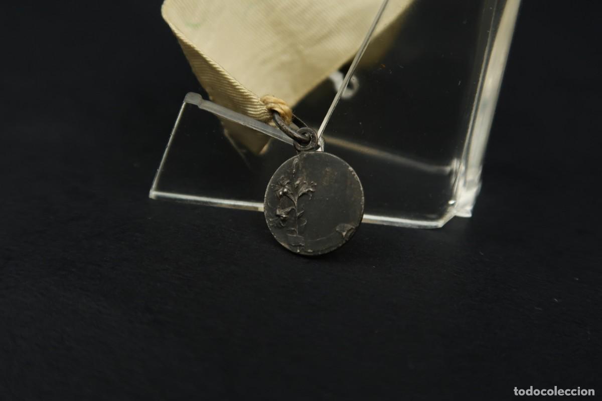 Antig&uuml;edades: Antigua Medalla Religiosa de Plata - Foto 8