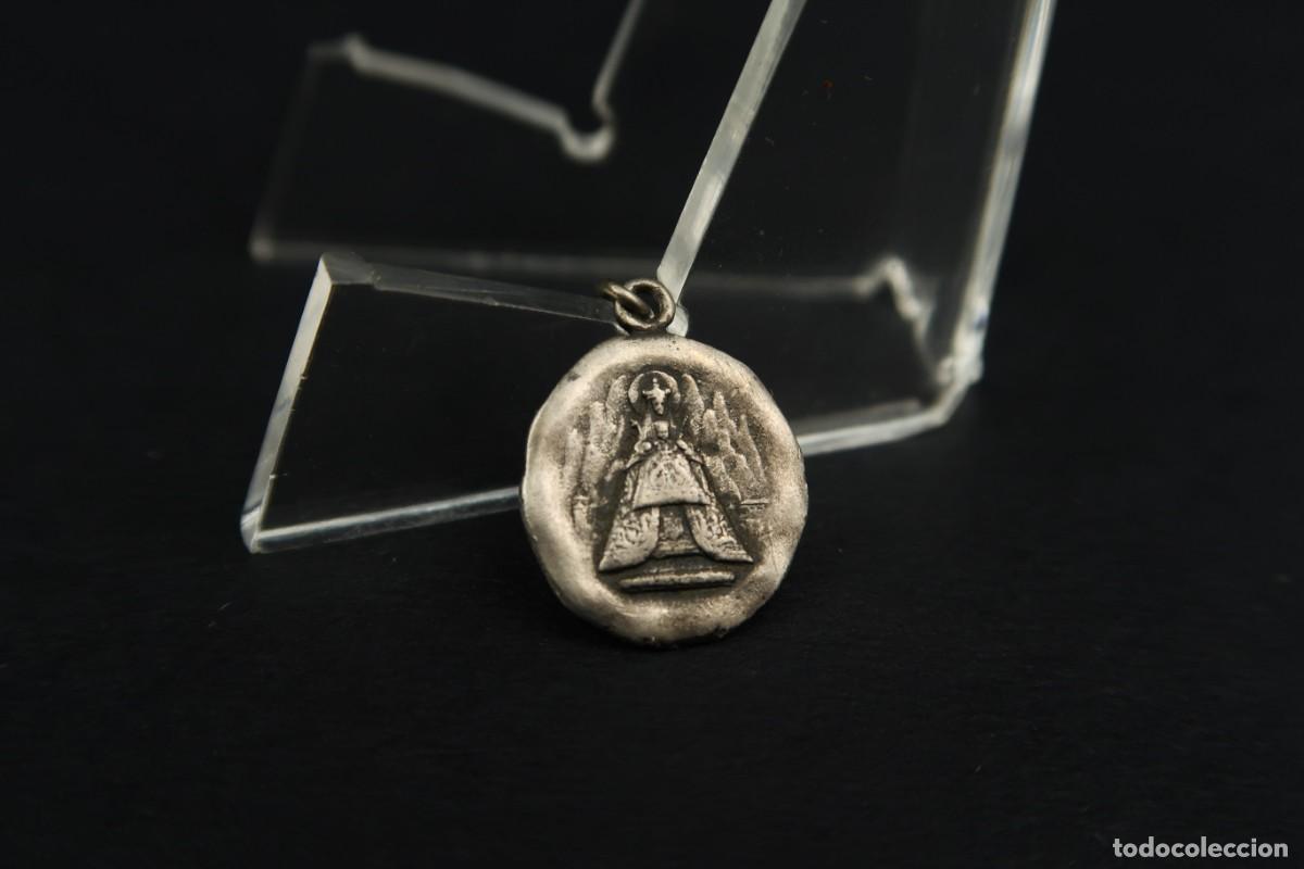 Antig&uuml;edades: Antigua Medalla Religiosa de Plata - Foto 1