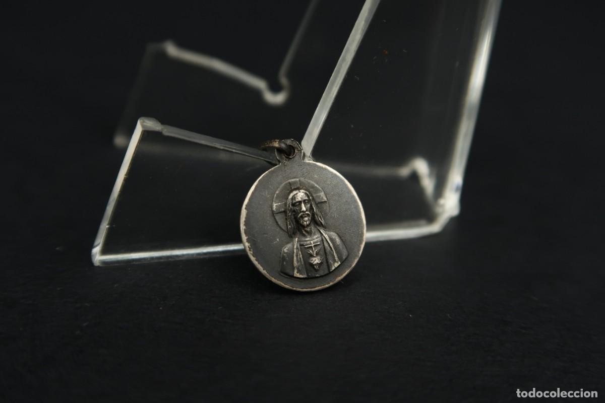 Antig&uuml;edades: Antigua Medalla Religiosa de Plata - Foto 2