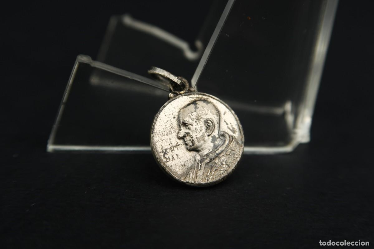 Antig&uuml;edades: Antigua Medalla Religiosa de Plata - Foto 1
