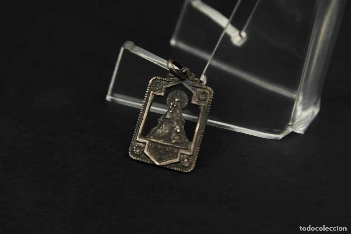 Antig&uuml;edades: Antigua Medalla Religiosa de Plata - Foto 1