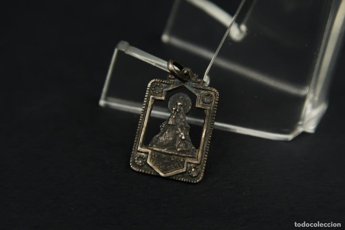 Antig&uuml;edades: Antigua Medalla Religiosa de Plata - Foto 2