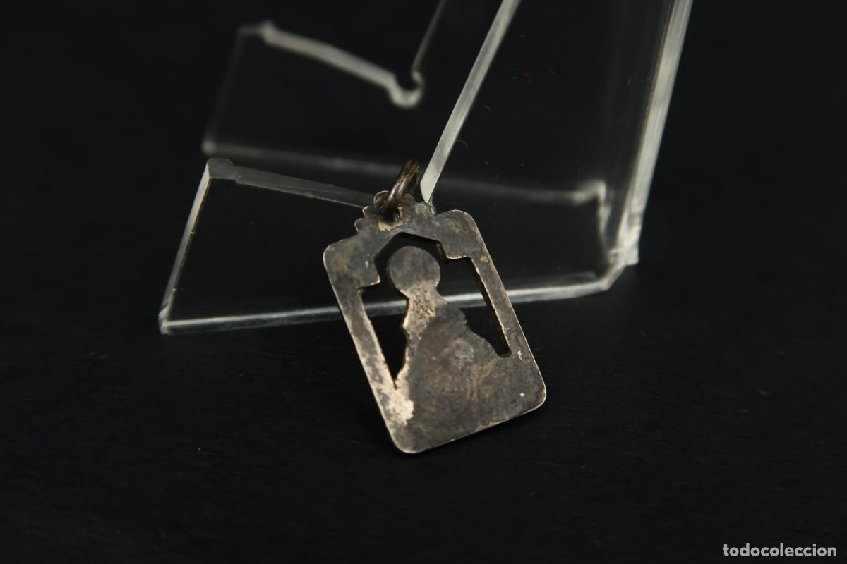 Antig&uuml;edades: Antigua Medalla Religiosa de Plata - Foto 4