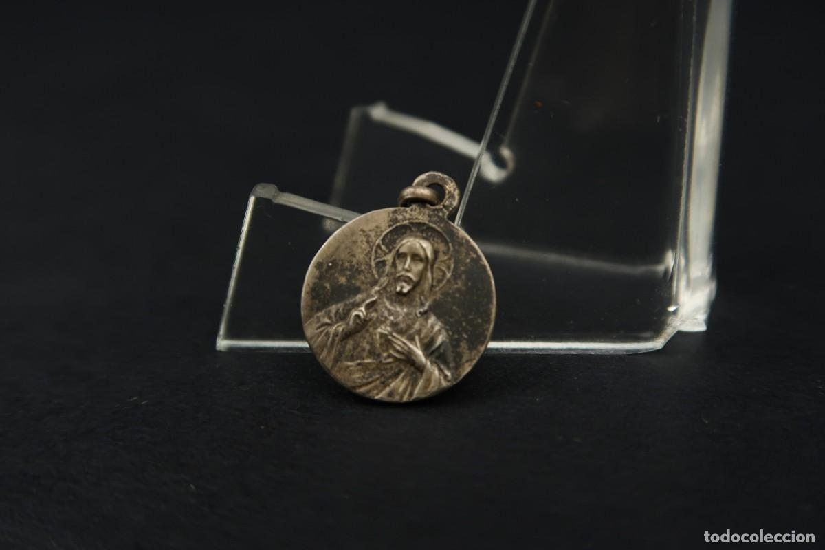 Antig&uuml;edades: Antigua Medalla Religiosa de Plata - Foto 4