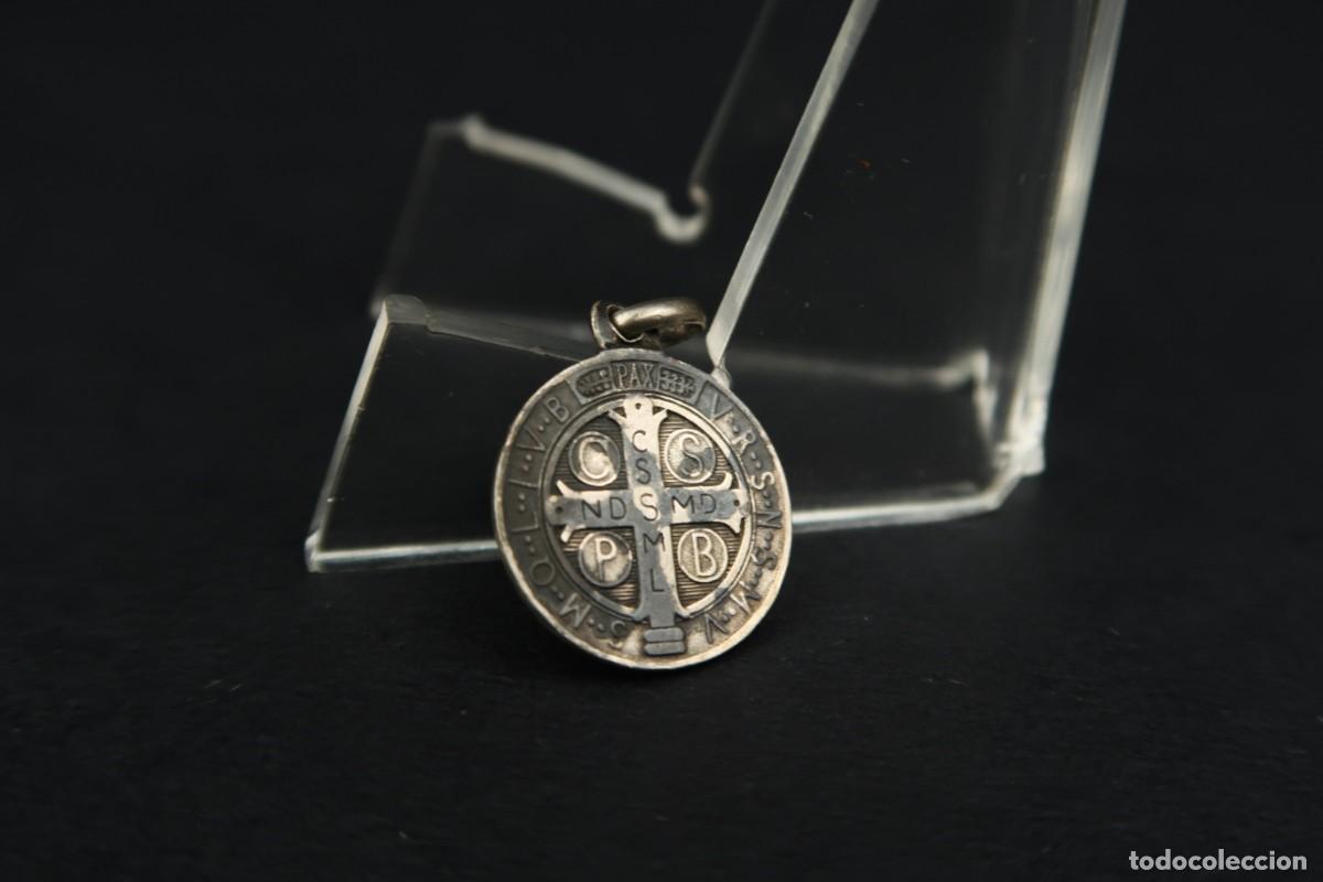 Antig&uuml;edades: Antigua Medalla Religiosa de Plata - Foto 1