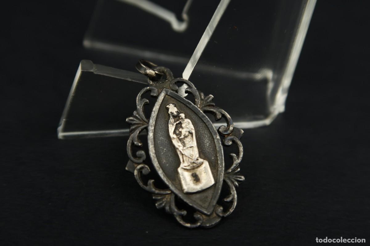 Antig&uuml;edades: Antigua Medalla Religiosa de Plata - Foto 3