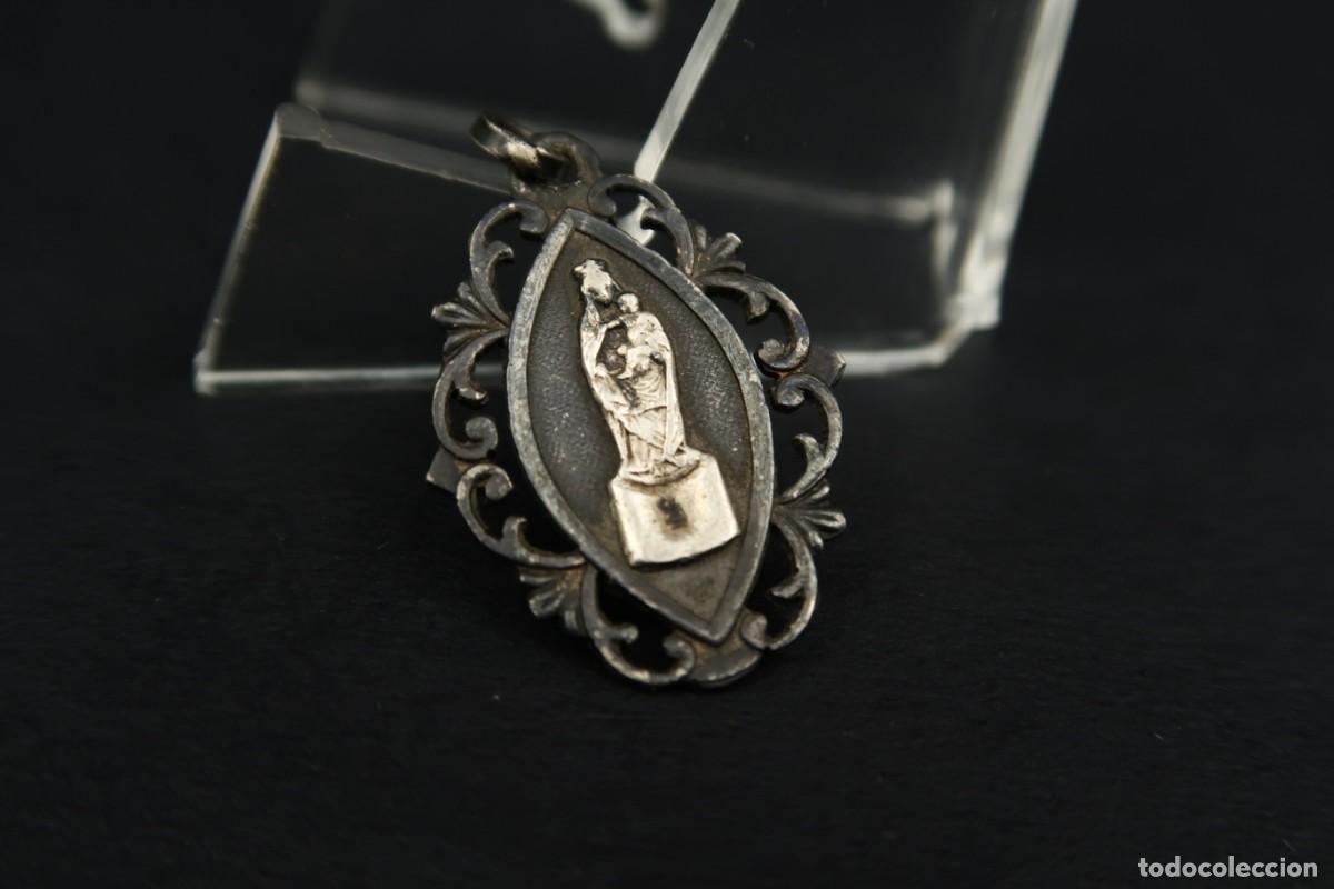 Antig&uuml;edades: Antigua Medalla Religiosa de Plata - Foto 4