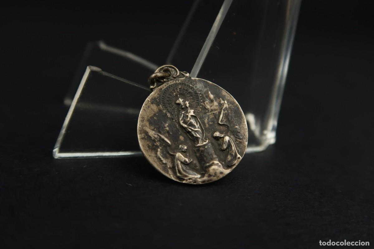 Antig&uuml;edades: Antigua Medalla Religiosa de Plata - Foto 1