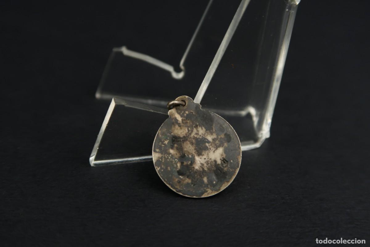 Antig&uuml;edades: Antigua Medalla Religiosa de Plata - Foto 4