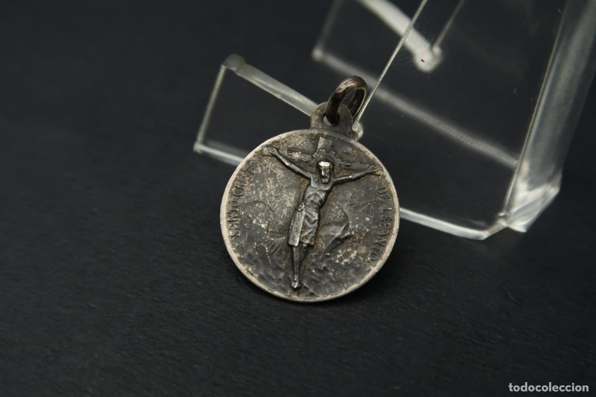 Antig&uuml;edades: Antigua Medalla Religiosa de Plata - Foto 1